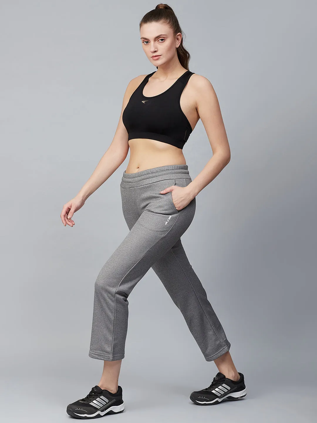 Alcis Women Grey Solid Cropped Track Pants