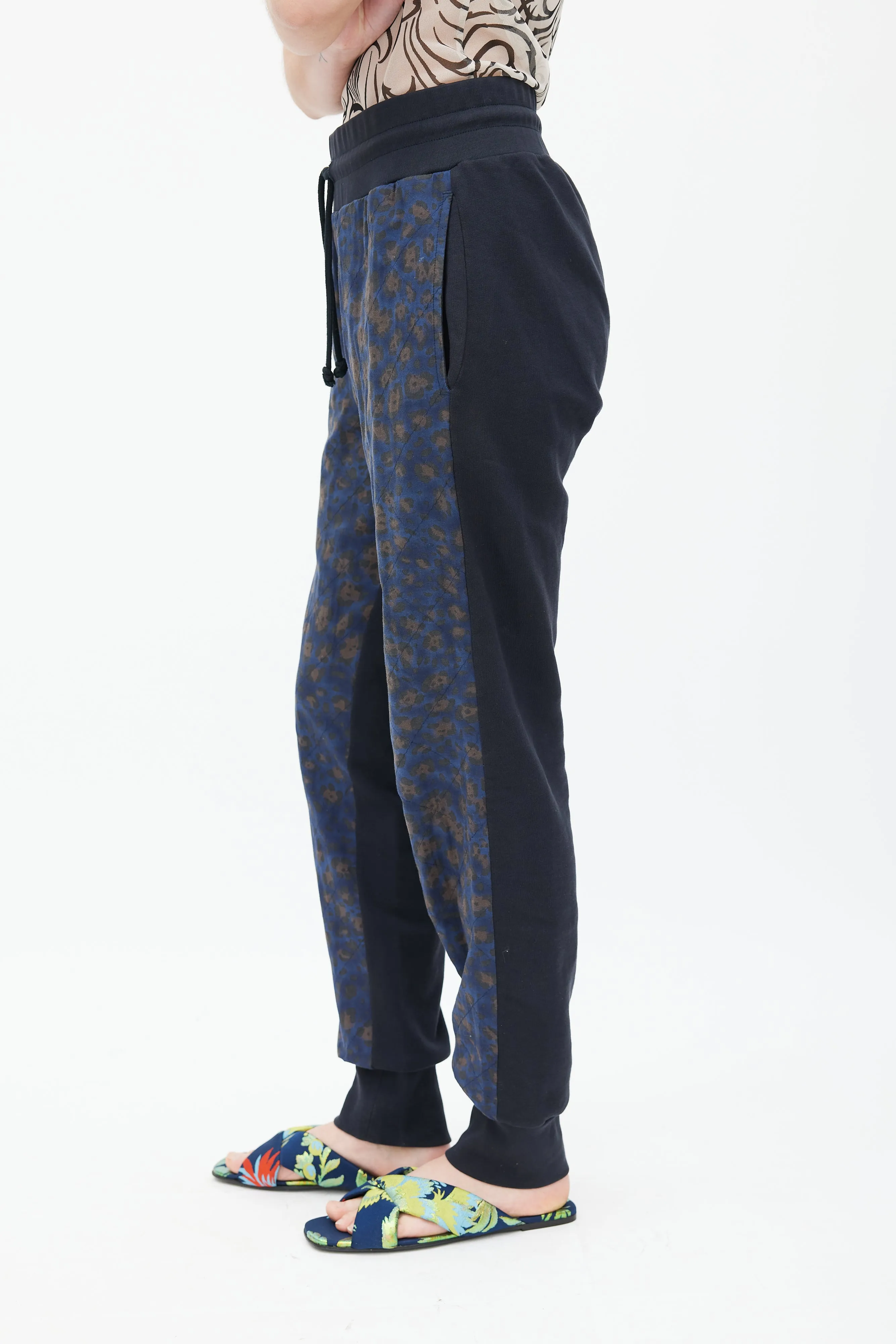 Black & Multicolour Quilted Printed Trouser