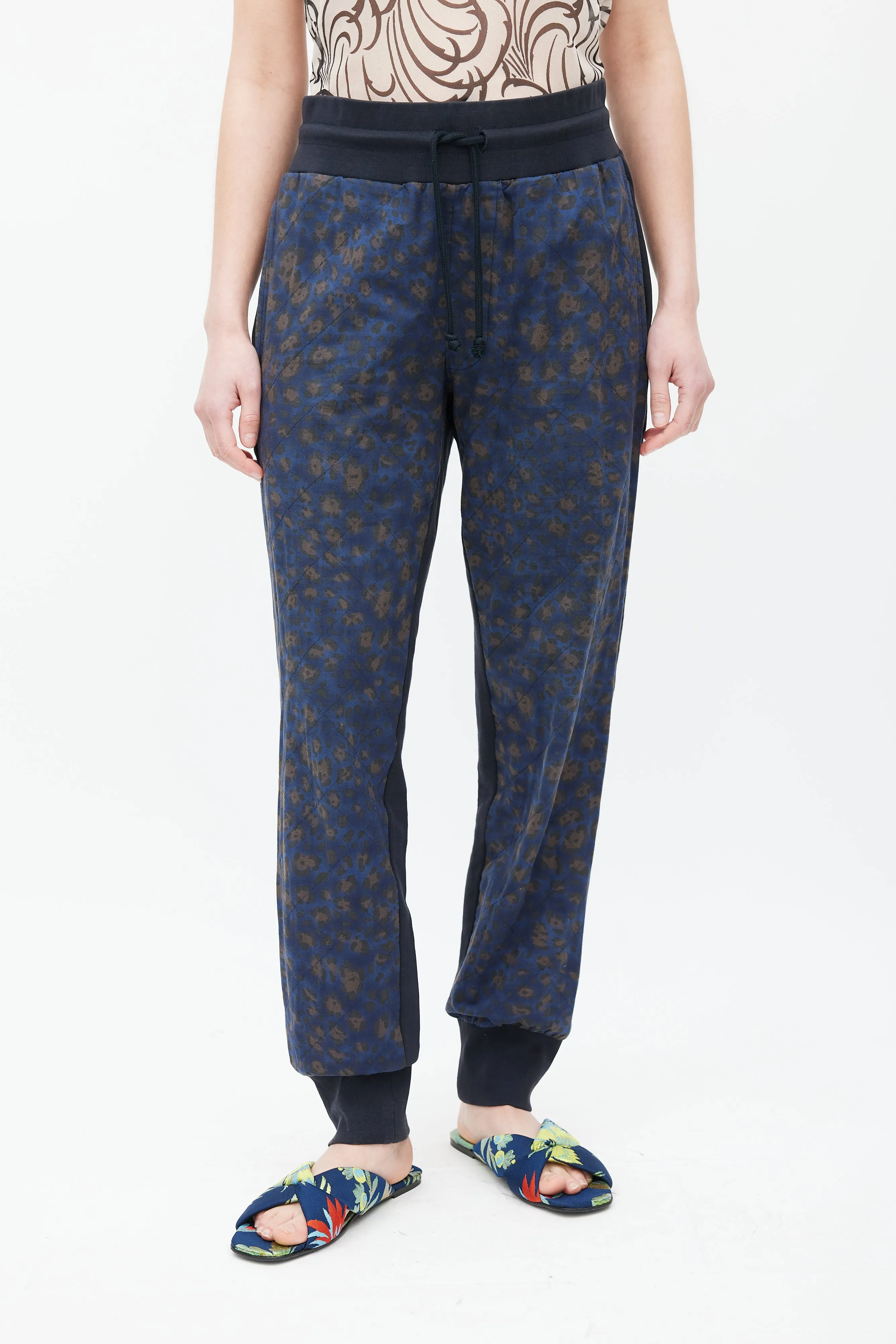 Black & Multicolour Quilted Printed Trouser