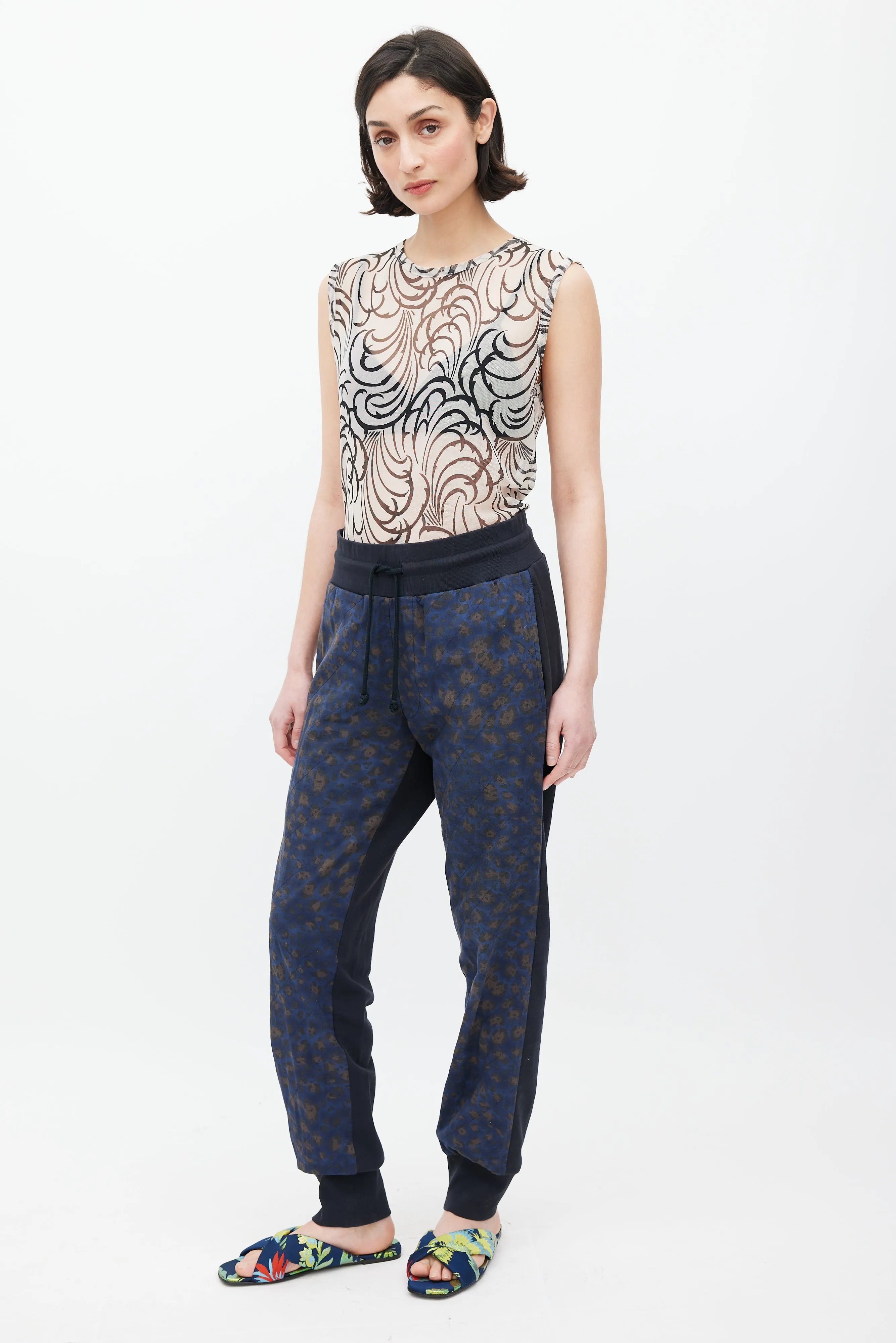 Black & Multicolour Quilted Printed Trouser