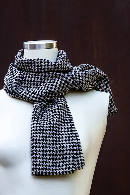 Black and Beige White Hound-tooth Scarf