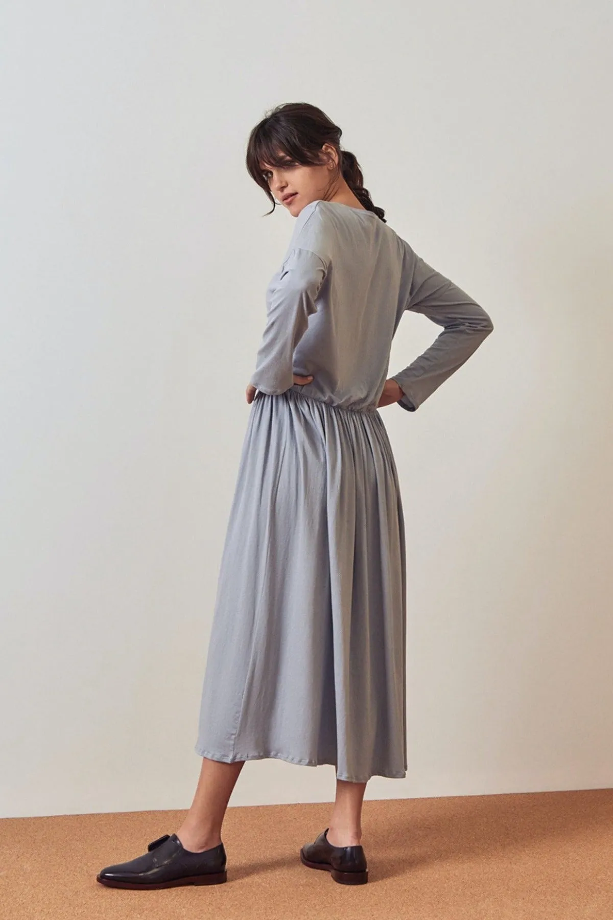 Dancer Dress Grey Kowtow