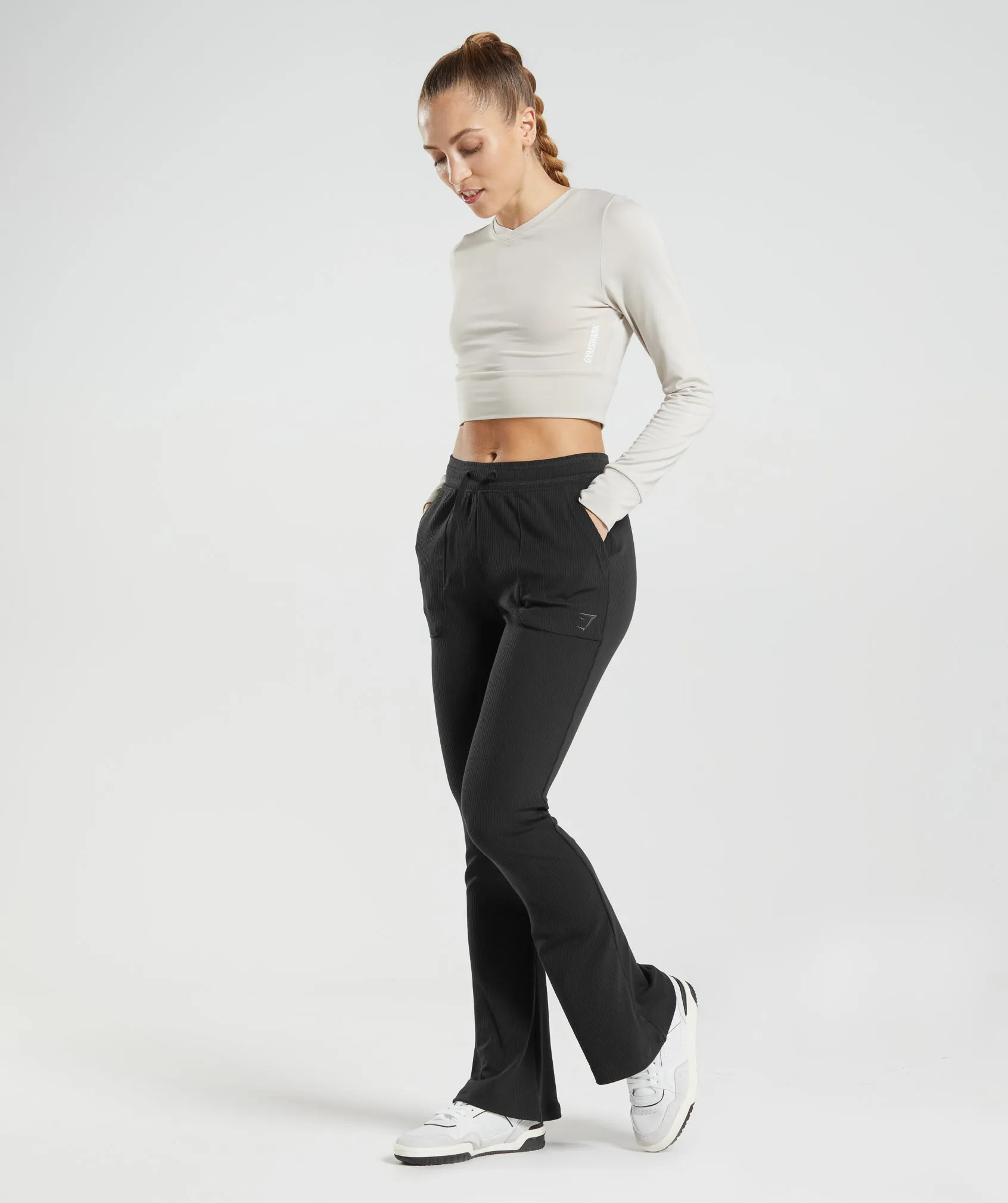 Gymshark Pause Flared Pants - Black