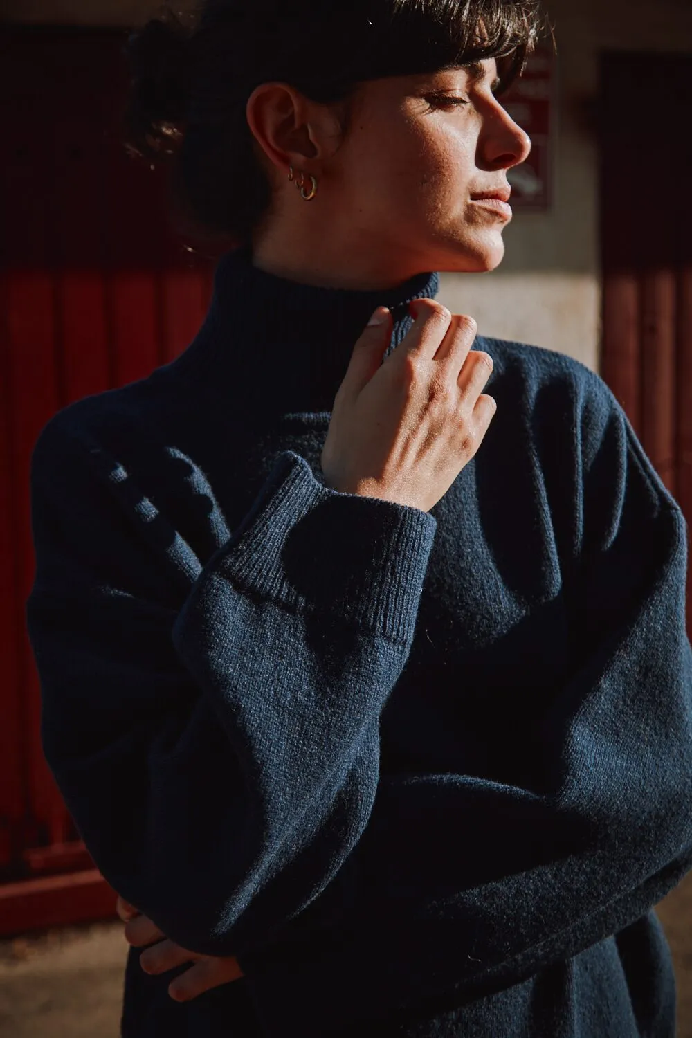 MICHELLE Lightweight Turtleneck Sweater in Merino Wool - Navy