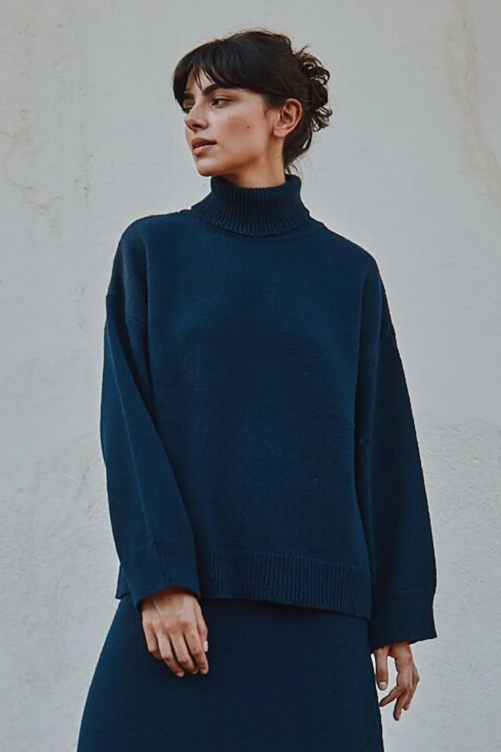 MICHELLE Lightweight Turtleneck Sweater in Merino Wool - Navy