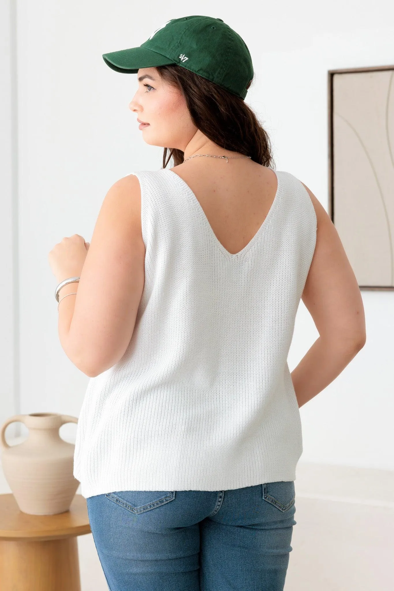 Plus Size Sleeveless V-Neck Sweater Top