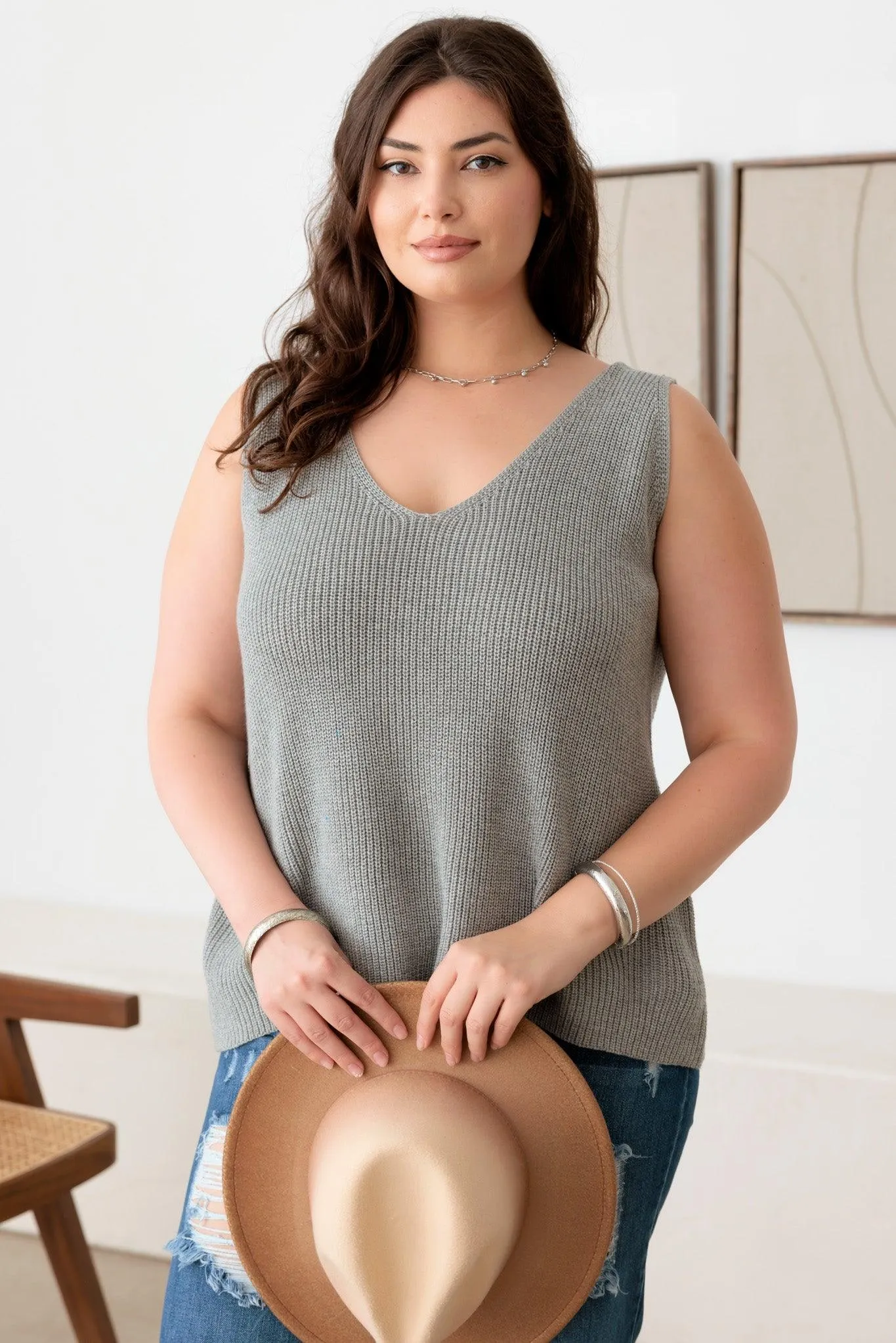 Plus Size Sleeveless V-Neck Sweater Top