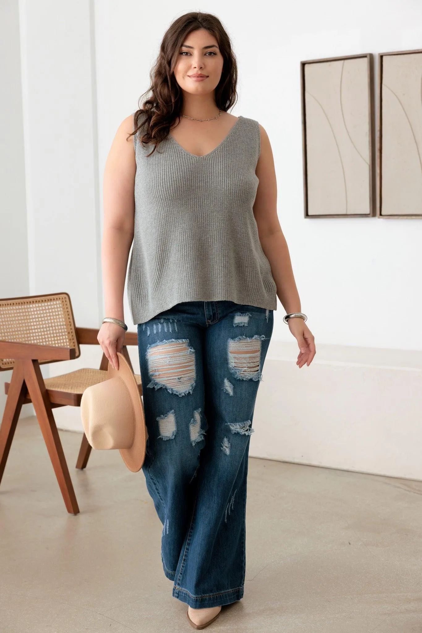 Plus Size Sleeveless V-Neck Sweater Top