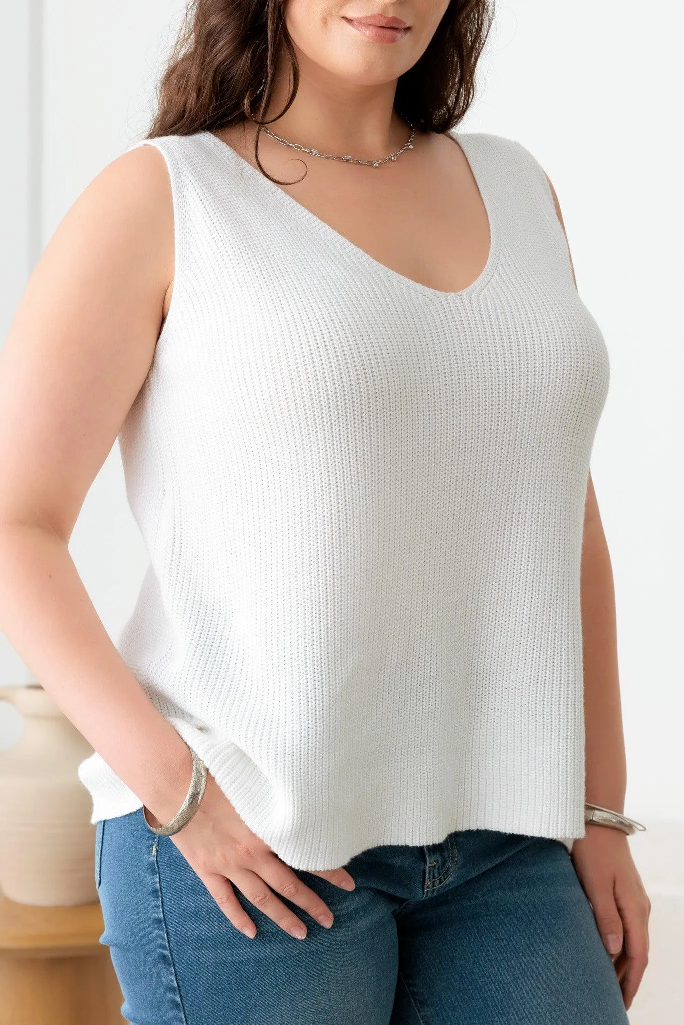 Plus Size Sleeveless V-Neck Sweater Top