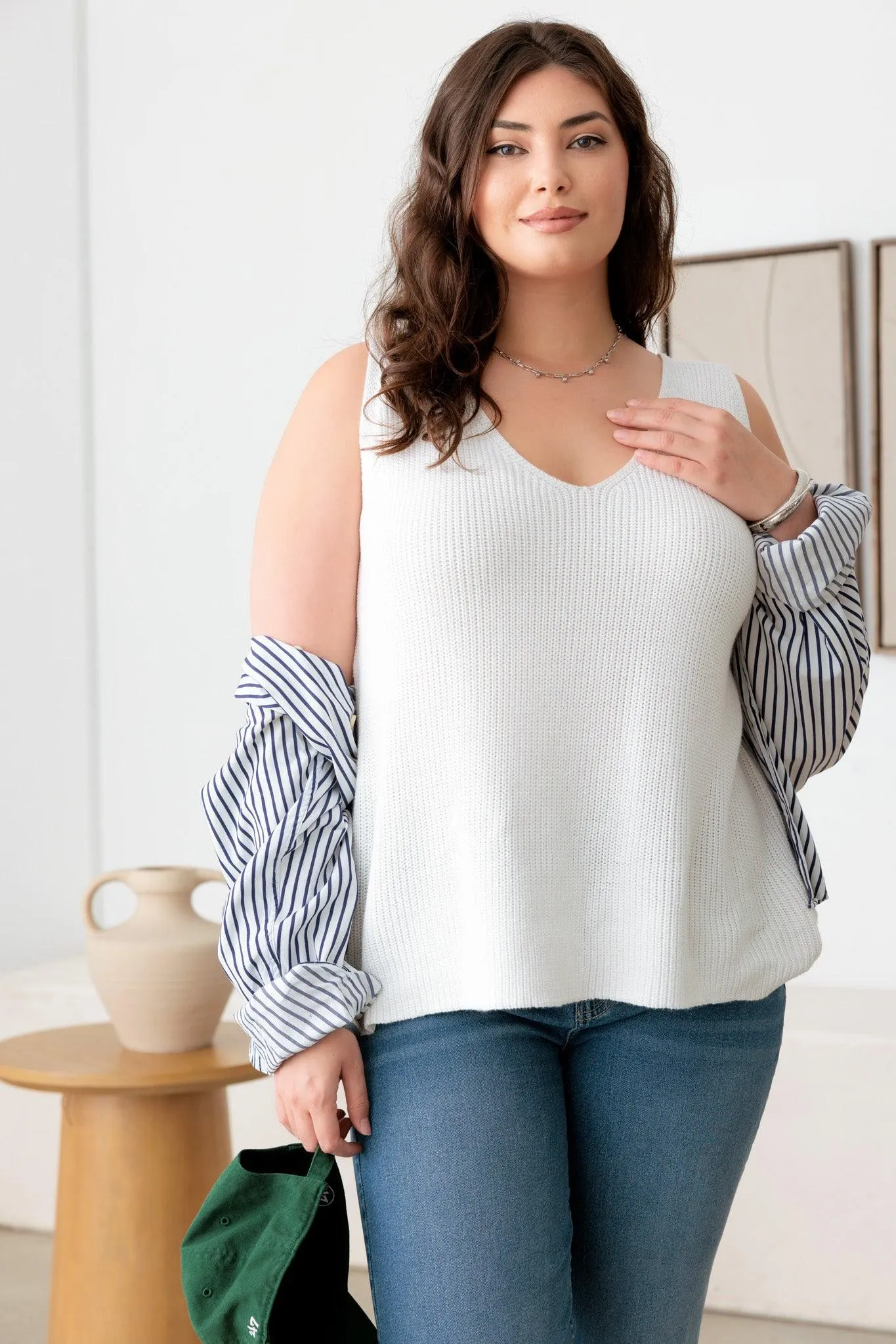 Plus Size Sleeveless V-Neck Sweater Top