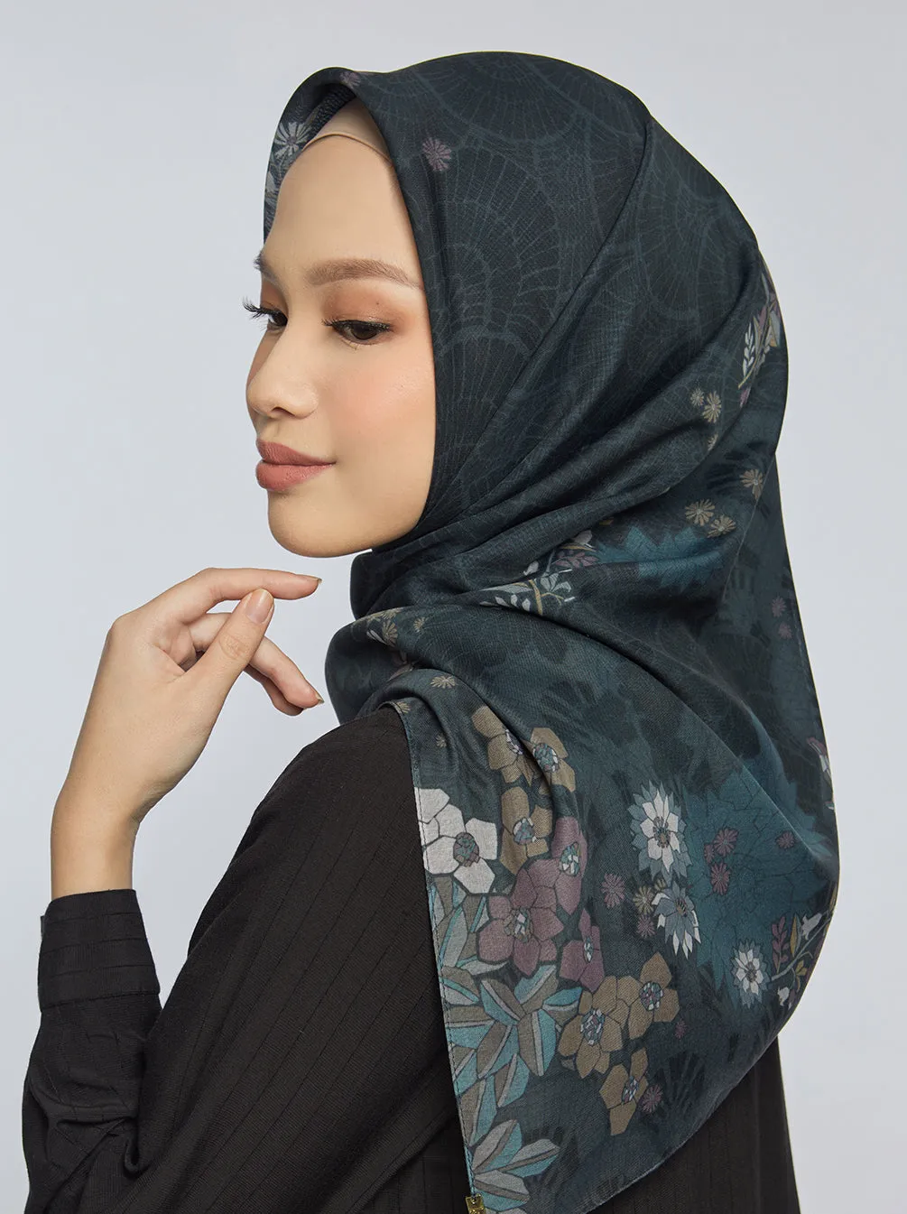 TELLA SCARF CHARCOAL